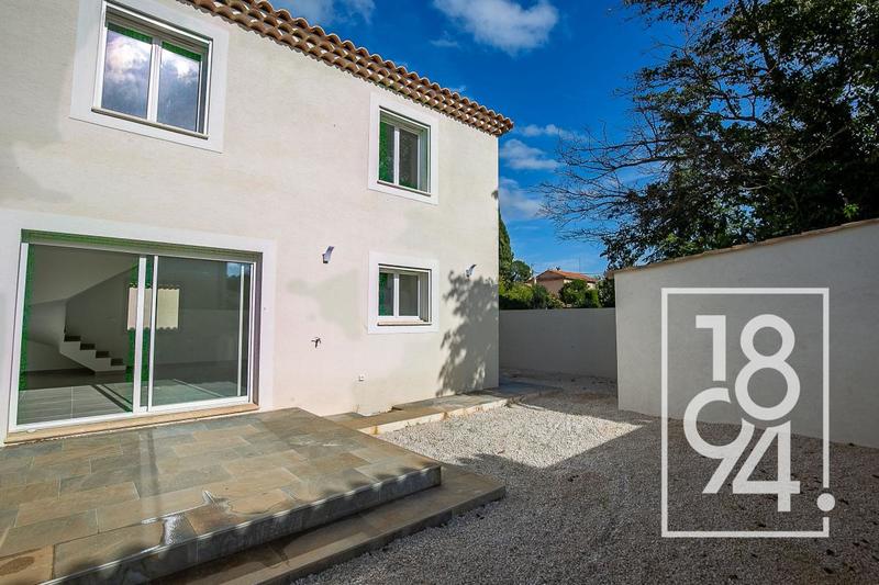 Maison - 101 m² - 4 pièces