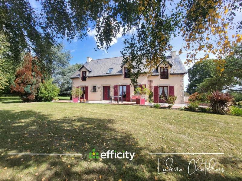 Maison - 210 m² - 9 pièces