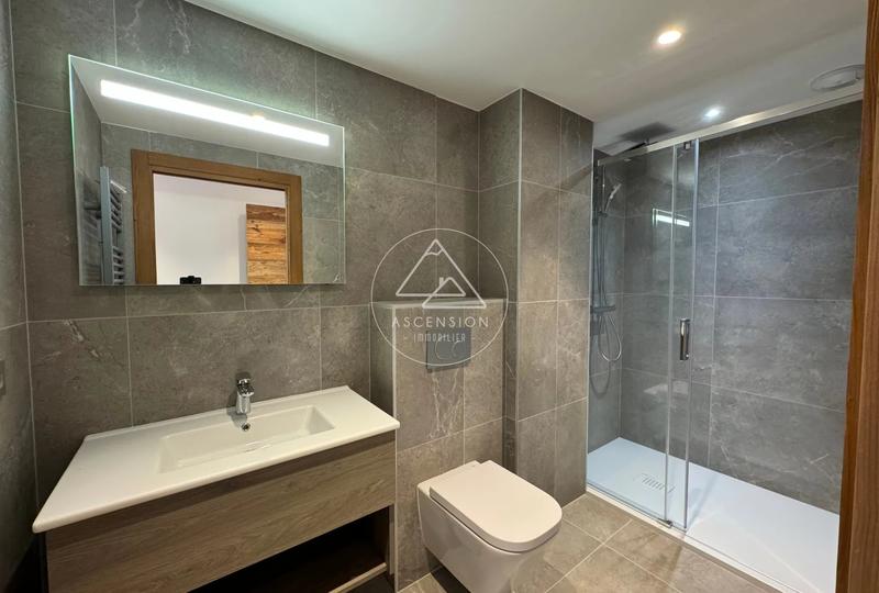 Appartement - 150 m² - 5 pièces