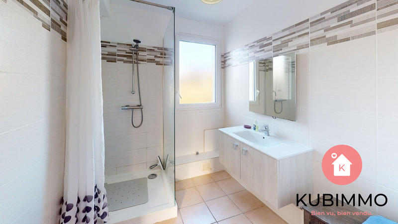 Maison - 197 m² - 7 pièces