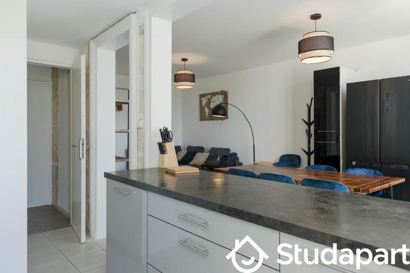 Chambre - 124 m² - 1 pièce