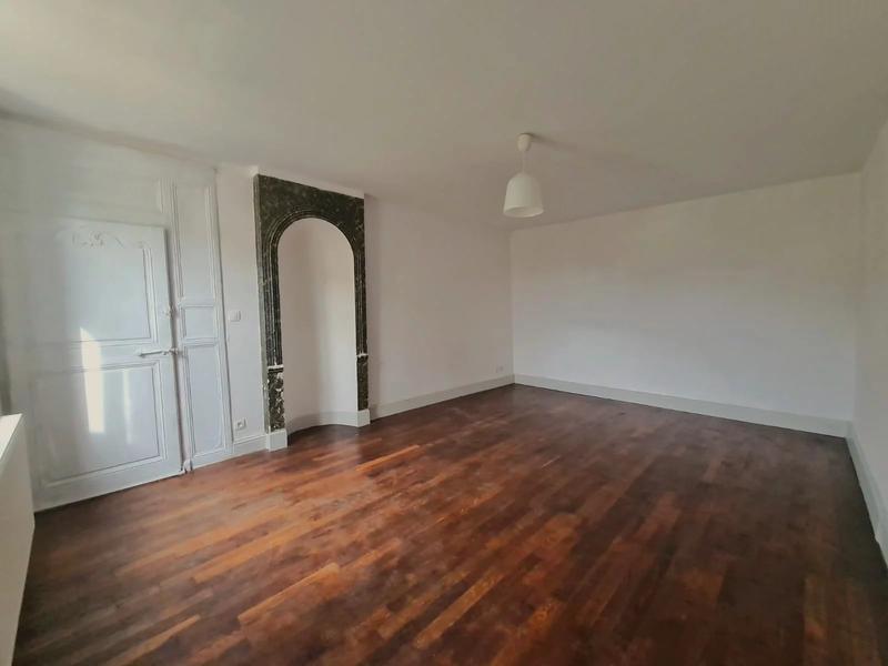 Maison - 224 m² - 10 pièces