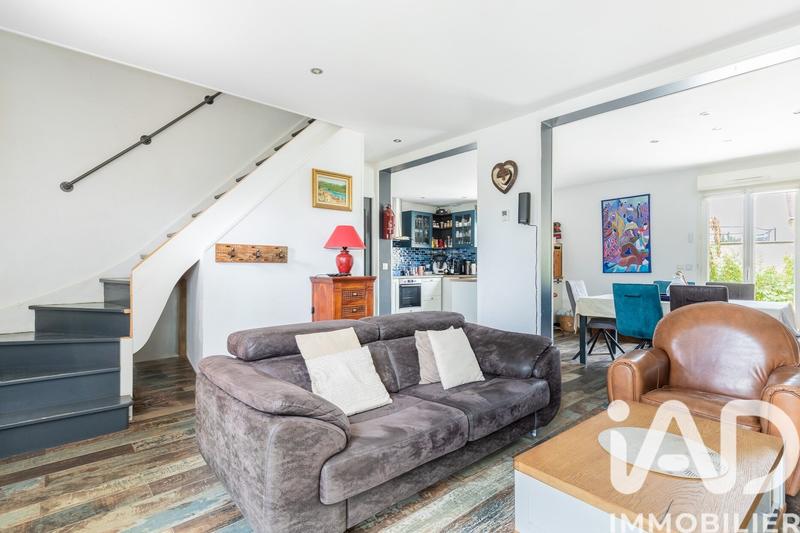 Maison - 92 m² - 6 pièces