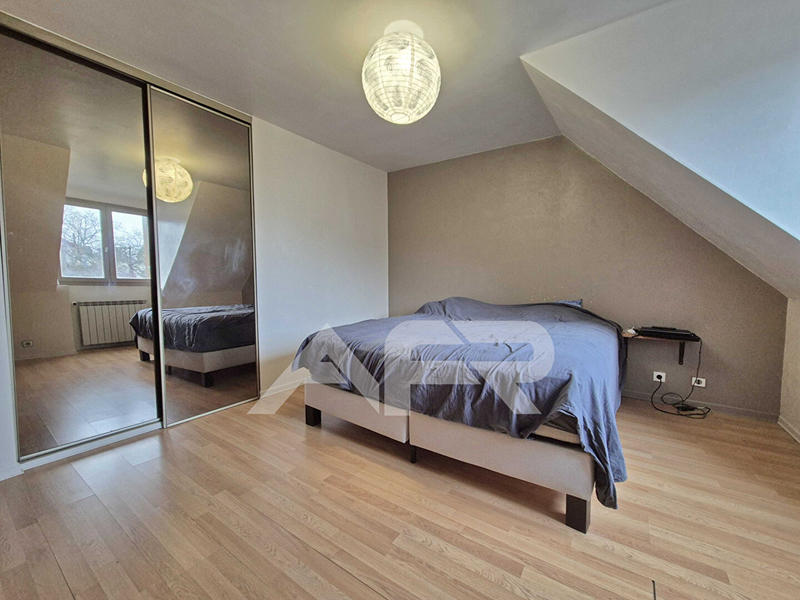 Maison - 138 m² - 5 pièces