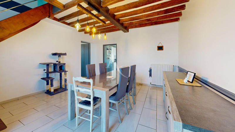 Maison - 95 m² - 5 pièces