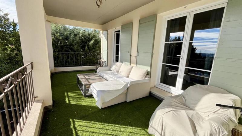 Villa - 220 m² - 8 pièces