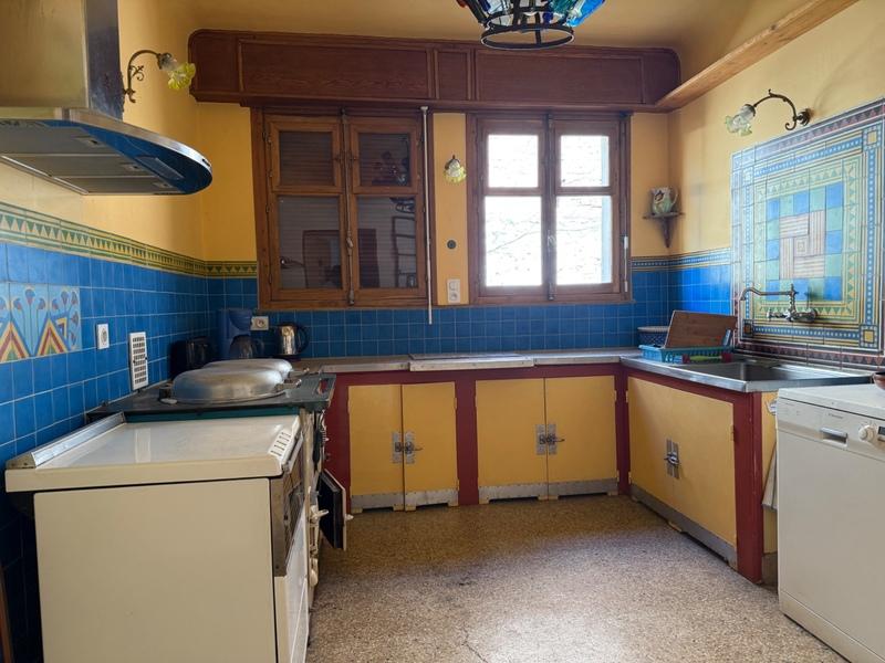 Maison - 262 m² - 12 pièces