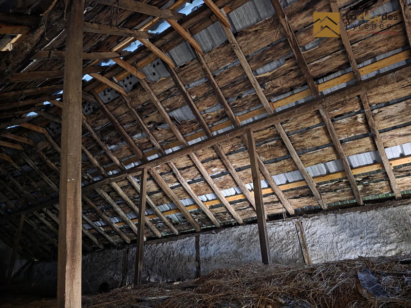 Maison ancienne - 140 m² - 1 pièce