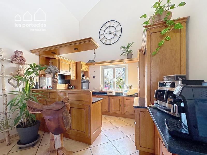 Maison - 214 m² - 4 pièces