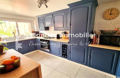 Maison - 98 m² - 5 pièces