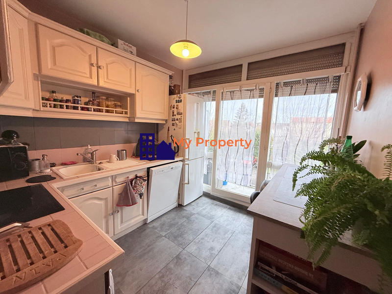 Appartement - 93 m² - 5 pièces