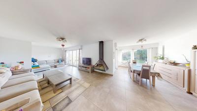 Maison - 273 m² - 7 pièces