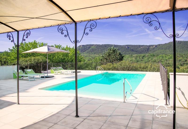 Maison - 351 m² - 16 pièces