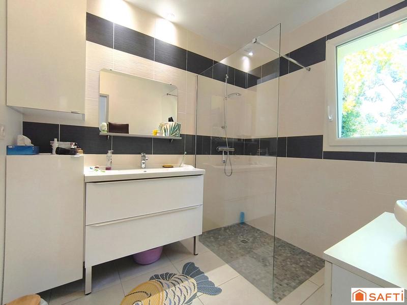 Maison - 80 m² - 4 pièces