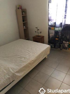 Chambre - 9 m² - 1 pièce