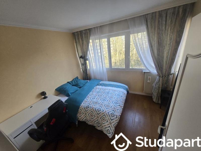 Chambre - 9 m² - 1 pièce