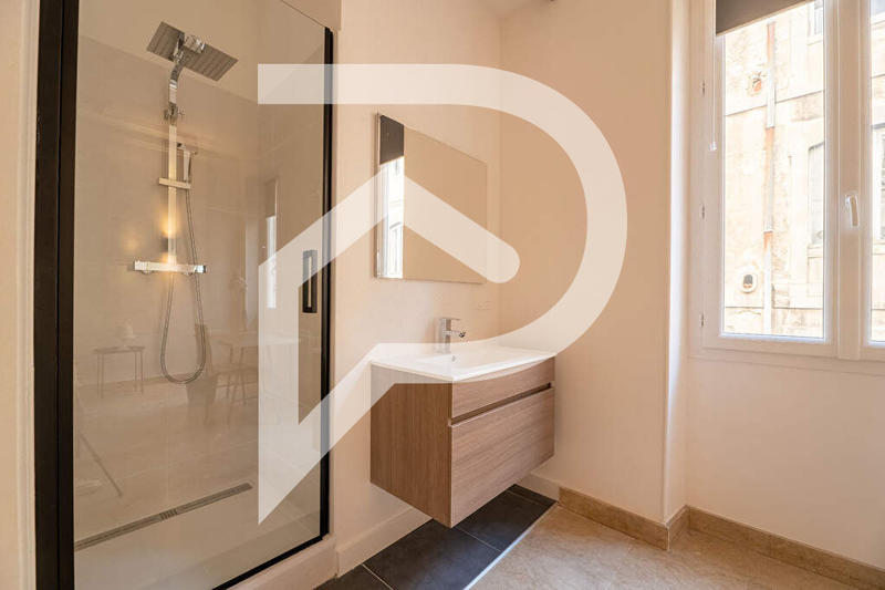 Appartement - 158 m² - 6 pièces