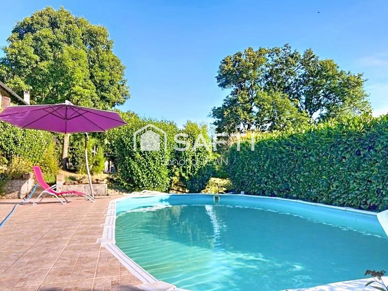 Maison - 369 m² - 8 pièces