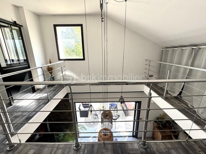 Maison - 164 m² - 7 pièces