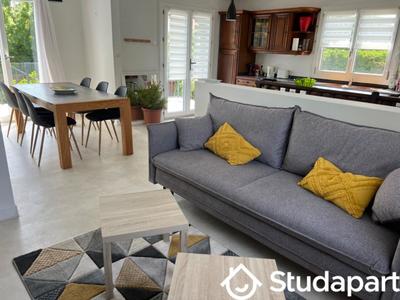 Chambre - 9 m² - 1 pièce