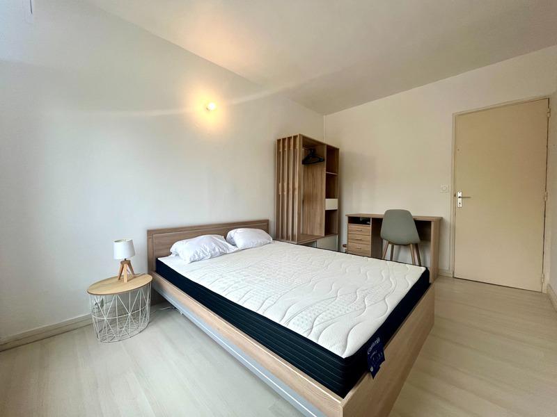 Appartement - 96 m² - 6 pièces