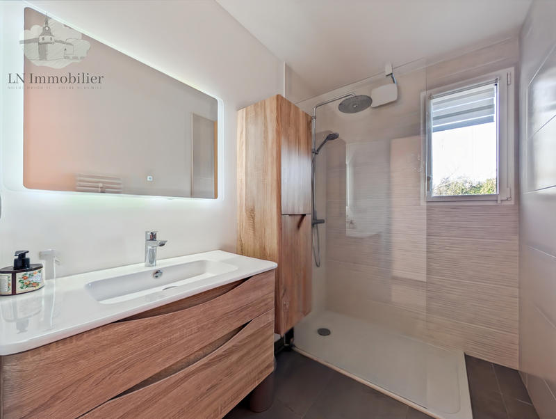 Maison - 143 m² - 7 pièces