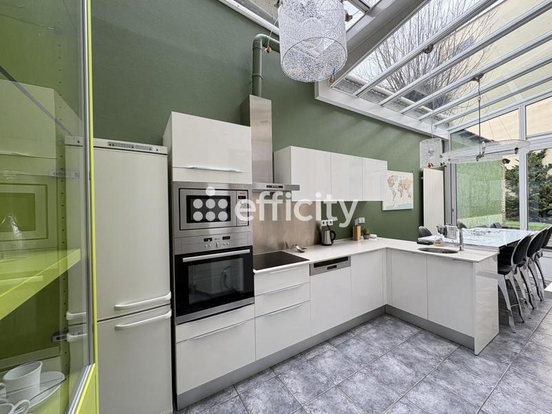 Appartement - 101 m² - 4 pièces