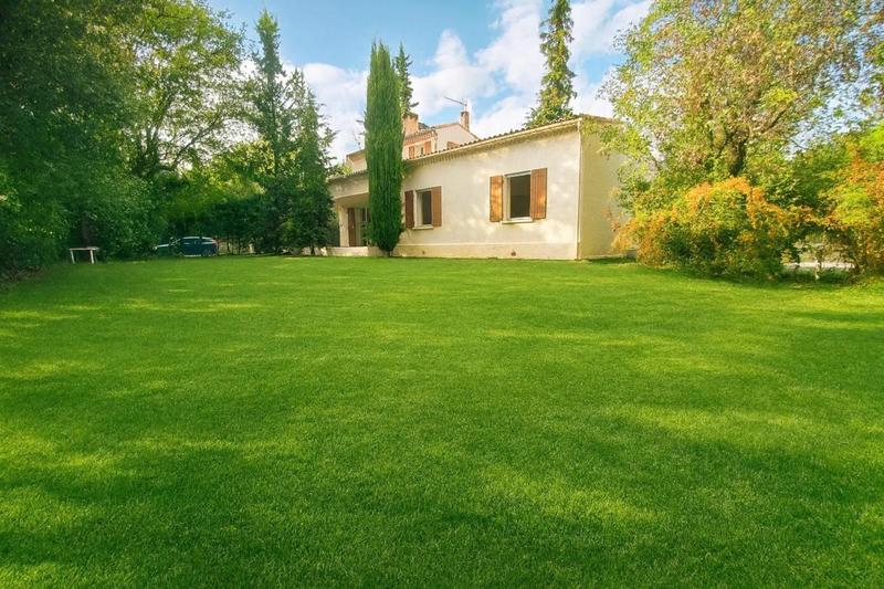 Villa - 111 m² - 6 pièces