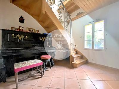 Maison - 136 m² - 8 pièces