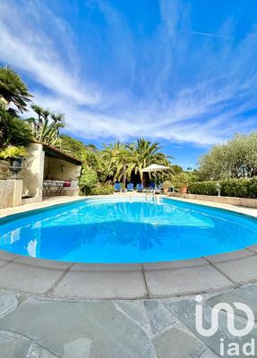 Maison - 141 m² - 5 pièces