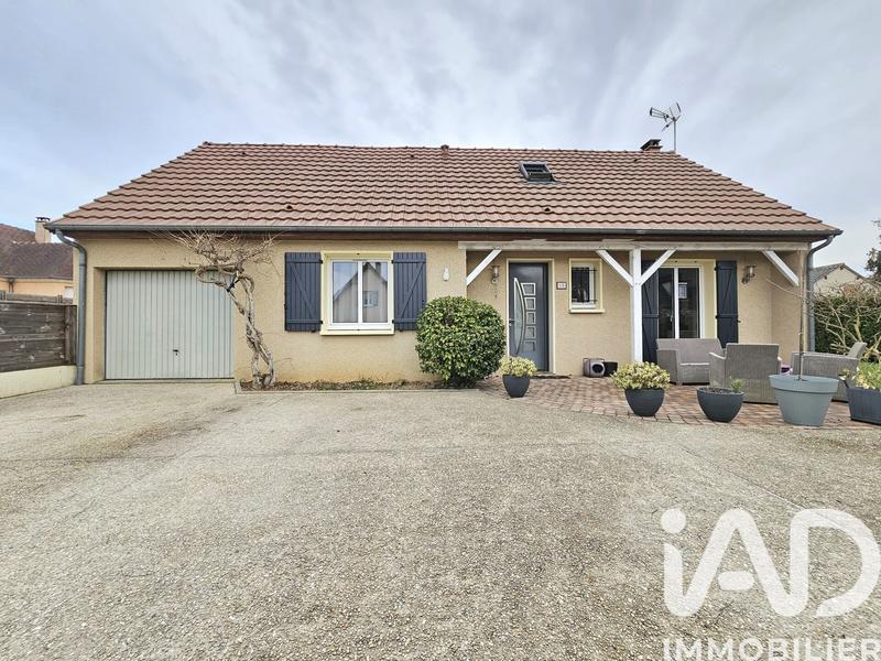 Maison - 96 m² - 5 pièces