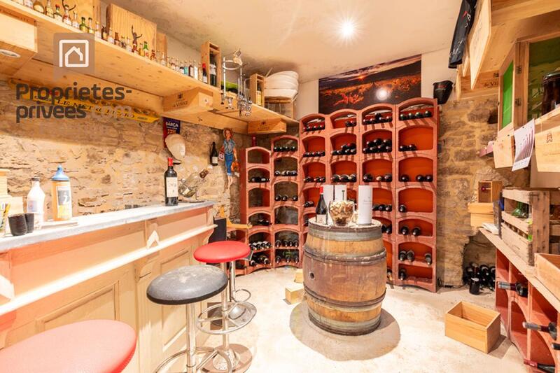 Maison - 305 m² - 10 pièces