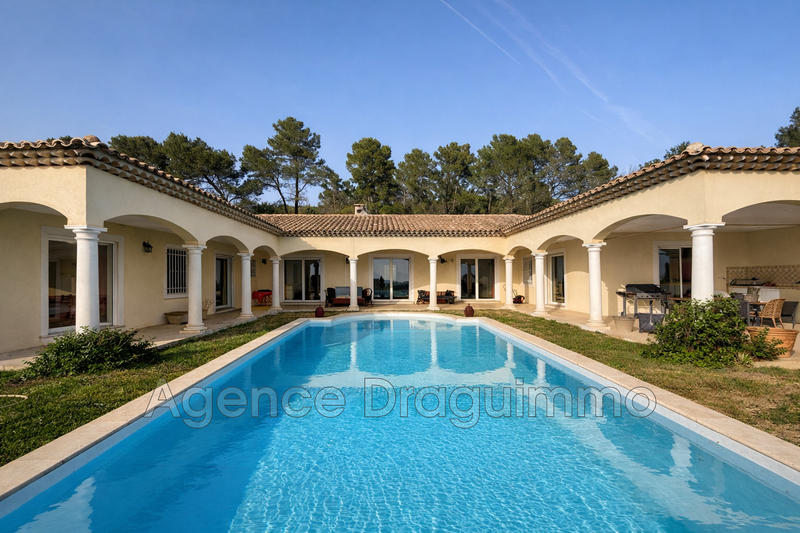 Maison - 260 m² - 7 pièces