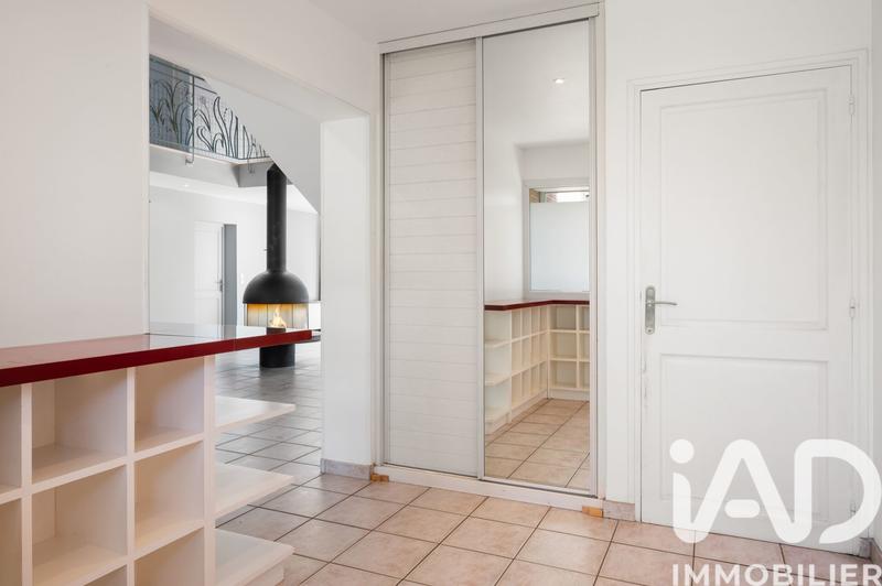 Maison - 218 m² - 6 pièces