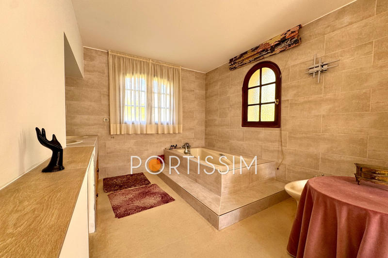 Villa - 150 m² - 4 pièces