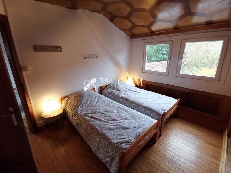 Maison - 260 m² - 11 pièces