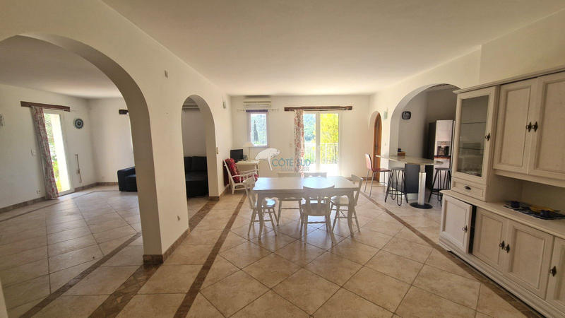 Maison - 168 m² - 6 pièces