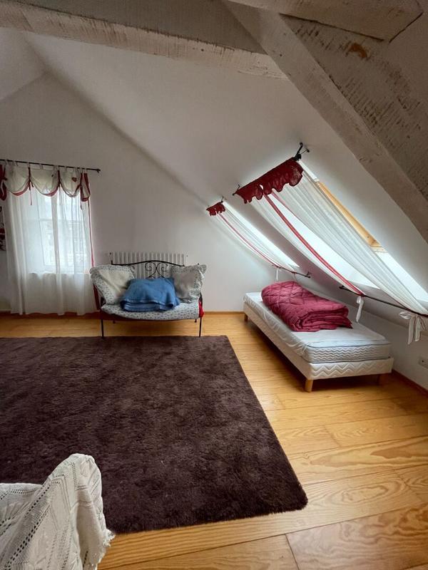 Maison traditionnelle - 162 m² - 9 pièces