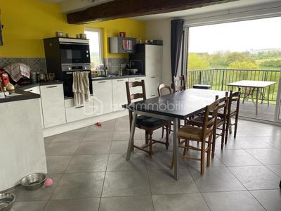 Maison - 98 m² - 5 pièces