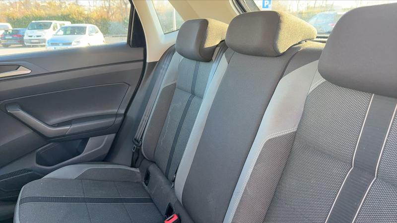 Volkswagen Polo VI 1.0 Tsi 95 Dsg7 R-Line