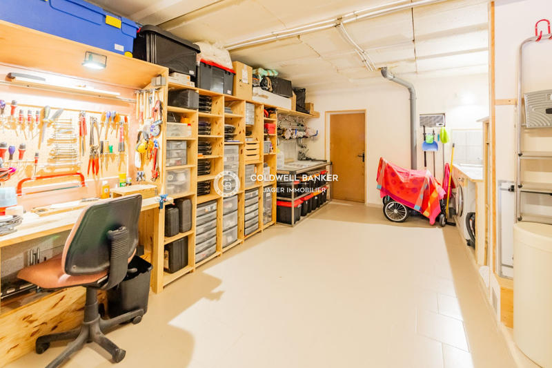 Maison - 250 m² - 6 pièces