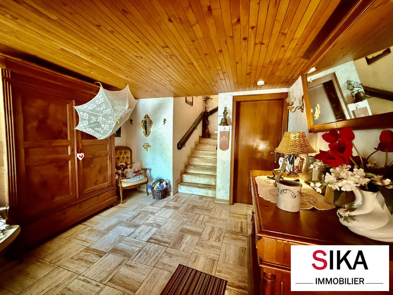 Maison - 121 m² - 6 pièces