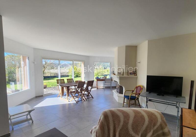 Maison - 103 m² - 4 pièces