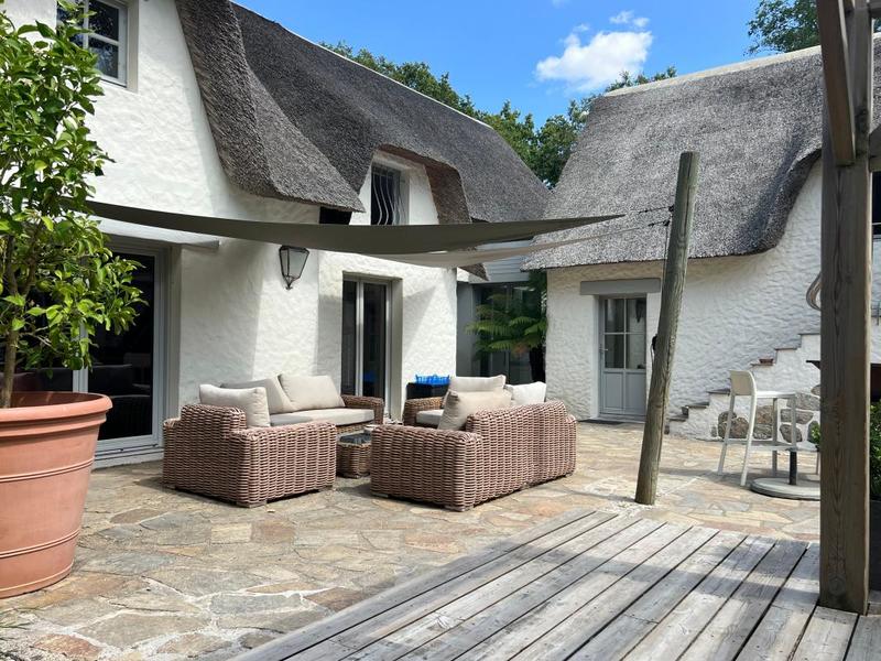 Chaumière - 312 m² - 9 pièces