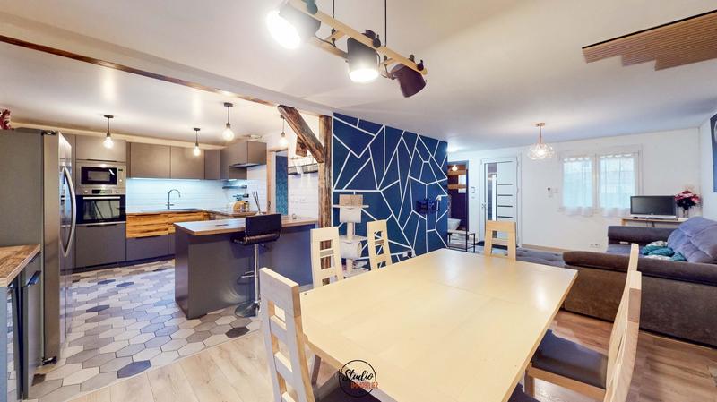 Maison - 104 m² - 5 pièces