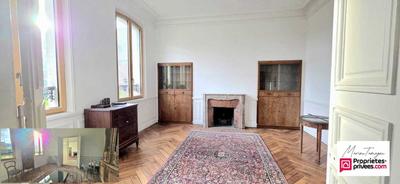 Maison - 403 m² - 11 pièces