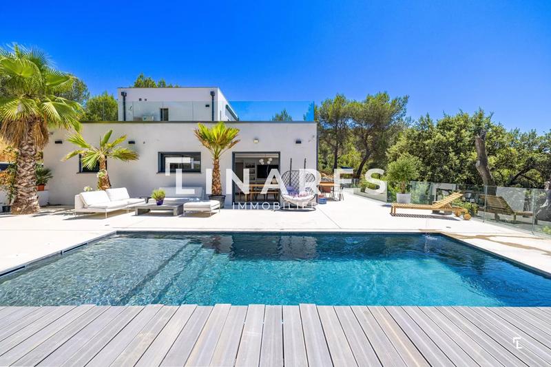 Maison - 140 m² - 5 pièces