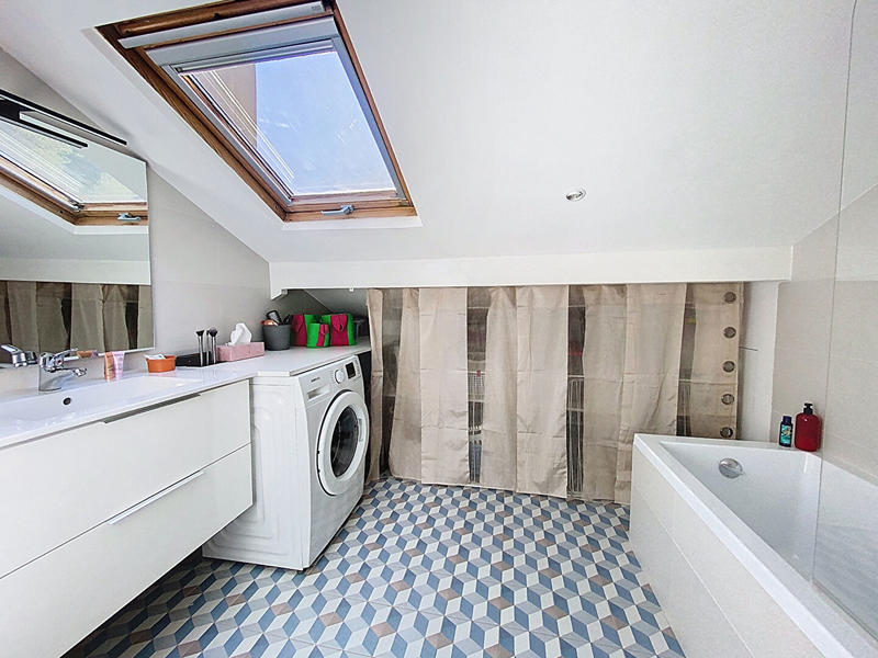 Maison - 136 m² - 4 pièces