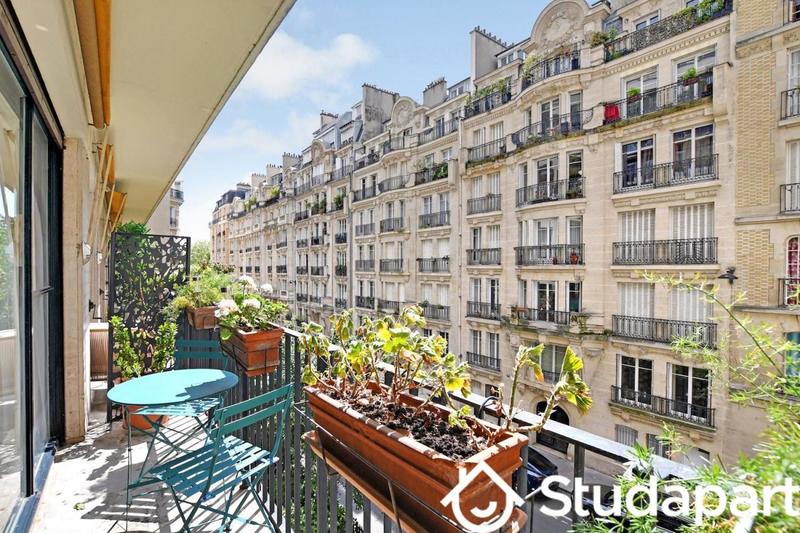 Chambre - 12 m² - 1 pièce