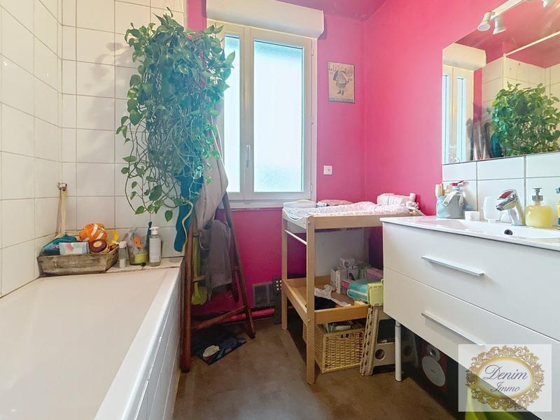 Appartement - 85 m² - 3 pièces